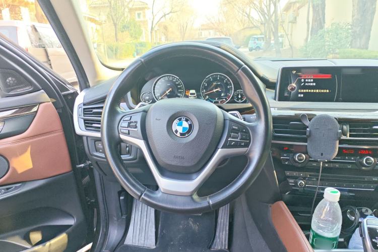 Used BMW X6 2015 xDrive35i Luxury Edition Steering Wheel