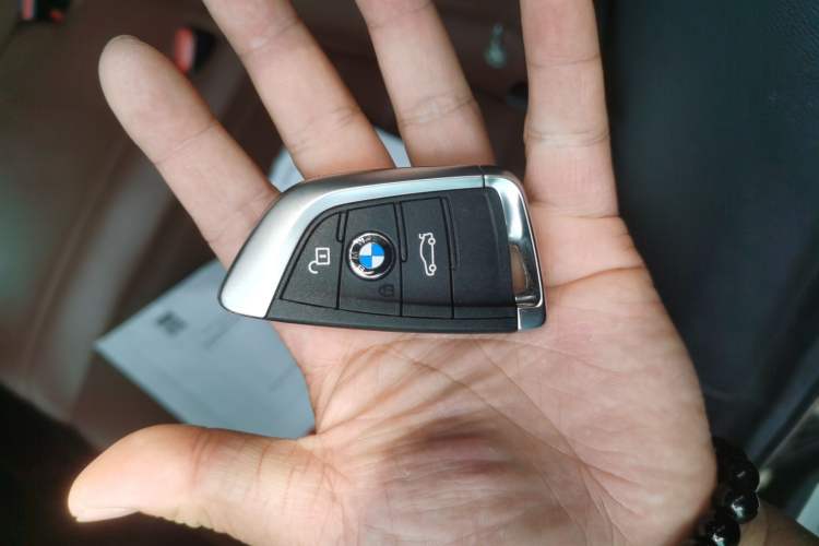 Used BMW X6 2015 xDrive28i Vehicle Key