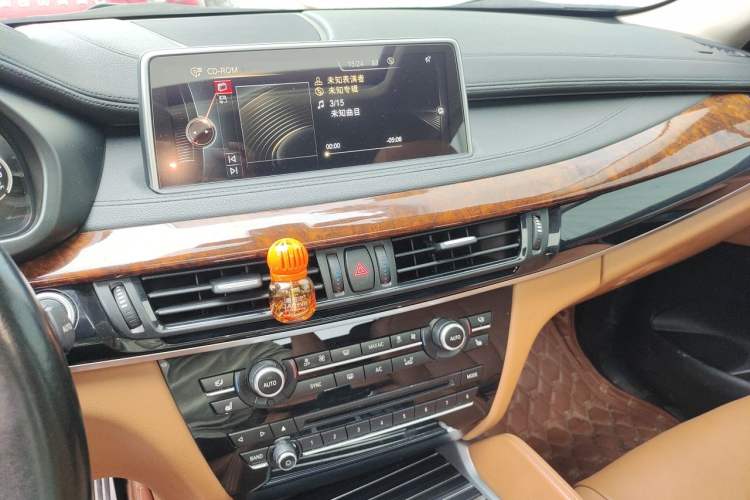 Used BMW X6 2015 xDrive35i Leading Model Audio And AC Panel