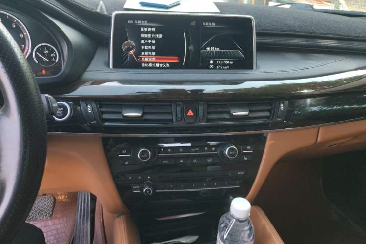 Used BMW X6 2015 xDrive28i Audio And AC Panel
