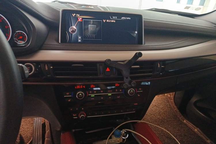 Used BMW X6  Audio And AC Panel