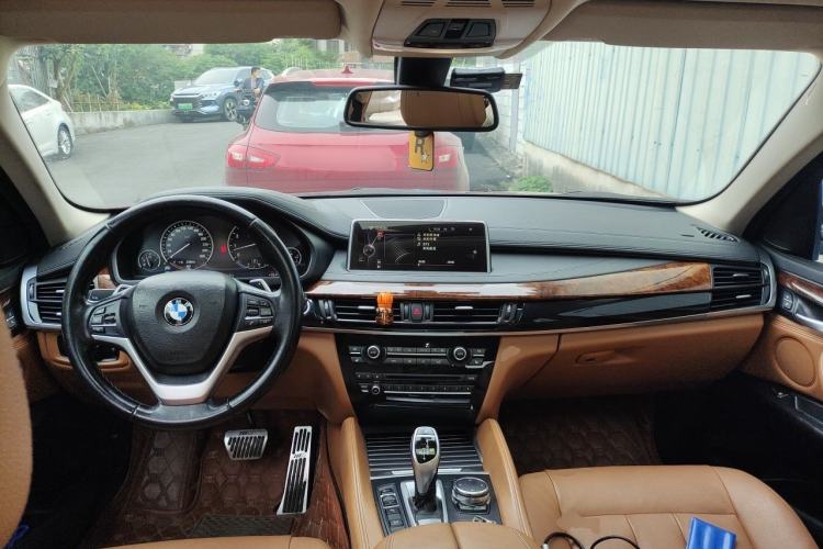 Used BMW X6 2015 xDrive35i Leading Model Center Console
