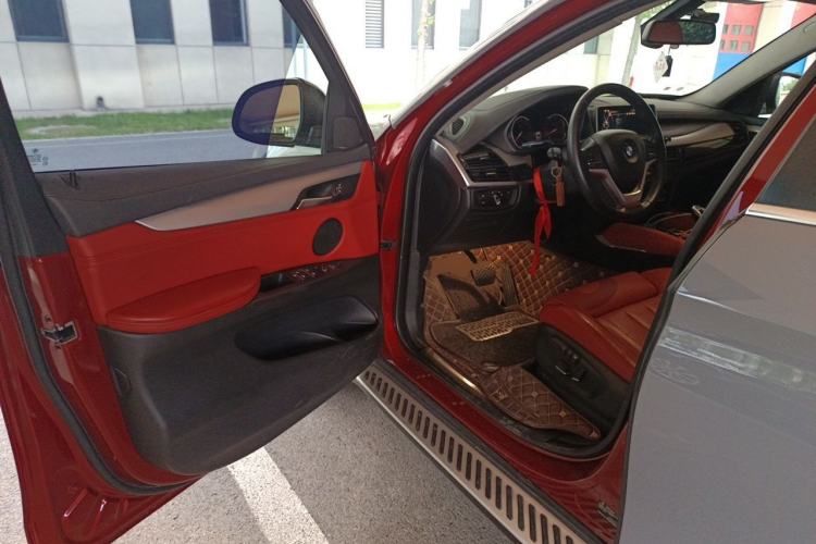 Used BMW X6  Driver Seat