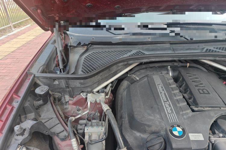 Used BMW X6 2015 xDrive35i Luxury Edition Engine Bay Right