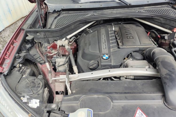 Used BMW X6 2015 xDrive35i Leading Model Engine Bay Right