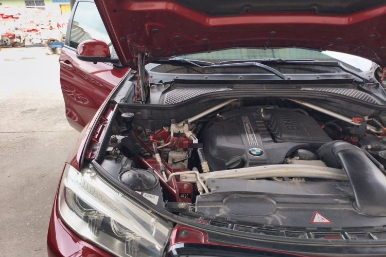 Used BMW X6 2015 xDrive35i Luxury Edition Engine Bay Right