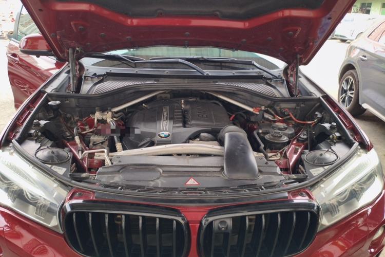 Used BMW X6 2015 xDrive35i Luxury Edition Engine Bay