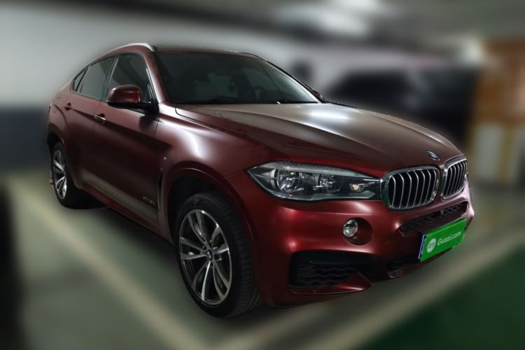 Used BMW X6 2015 xDrive50i M Sport model Front Right 45 Deg