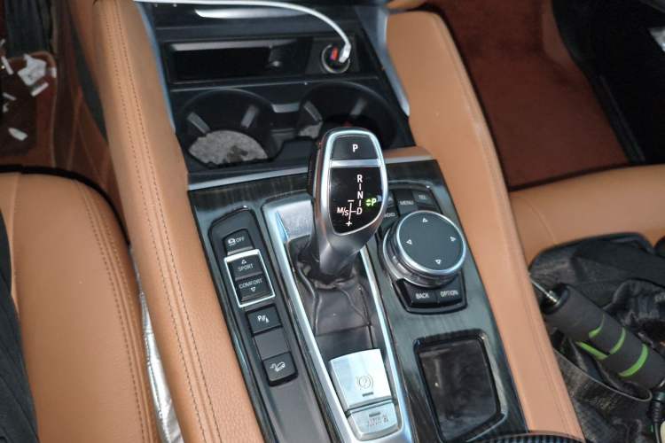 Used BMW X6 2015 xDrive35i Luxury Edition Gear Lever