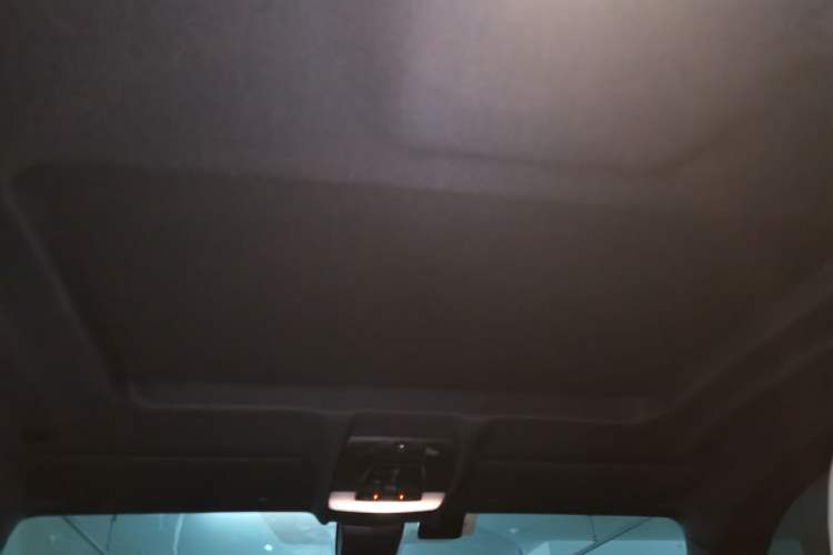 Used BMW X6 2015 xDrive50i M Sport model Headliner