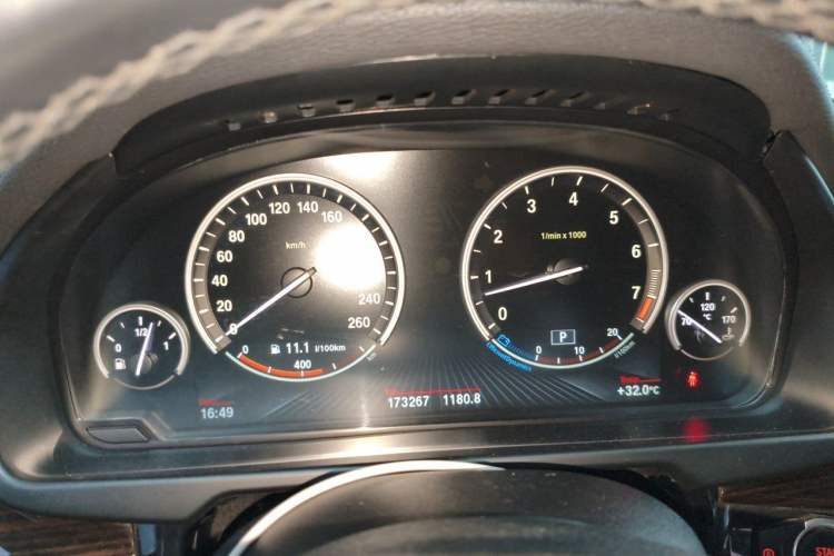 Used BMW X6 2015 xDrive35i Luxury Edition Instrument Cluster