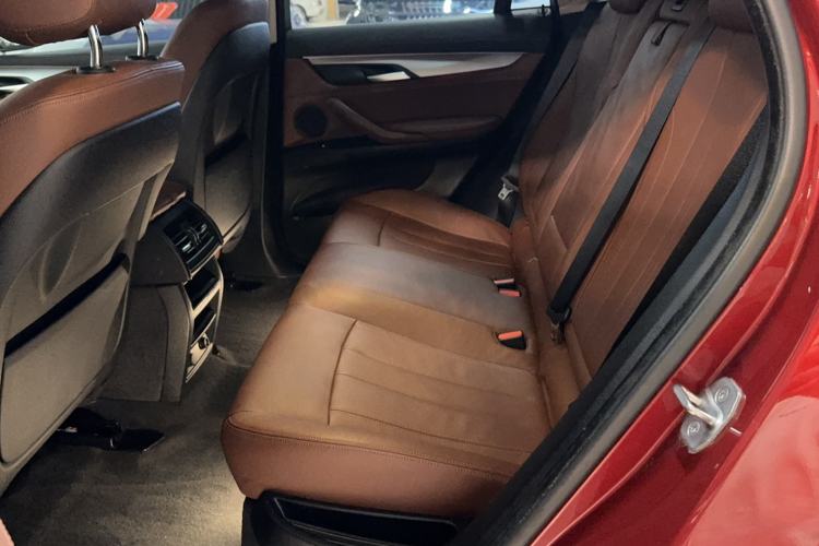 Used BMW X6 2015 xDrive35i Leading Model Interior 1