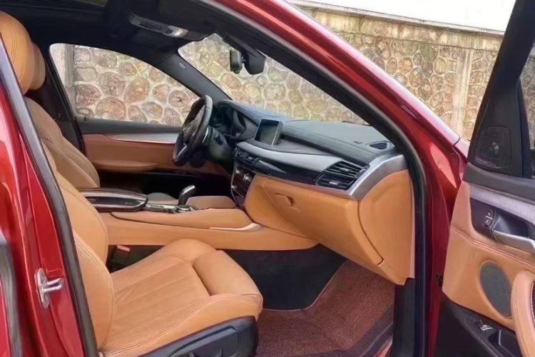Used BMW X6 2015 xDrive35i Leading Model Interior 5