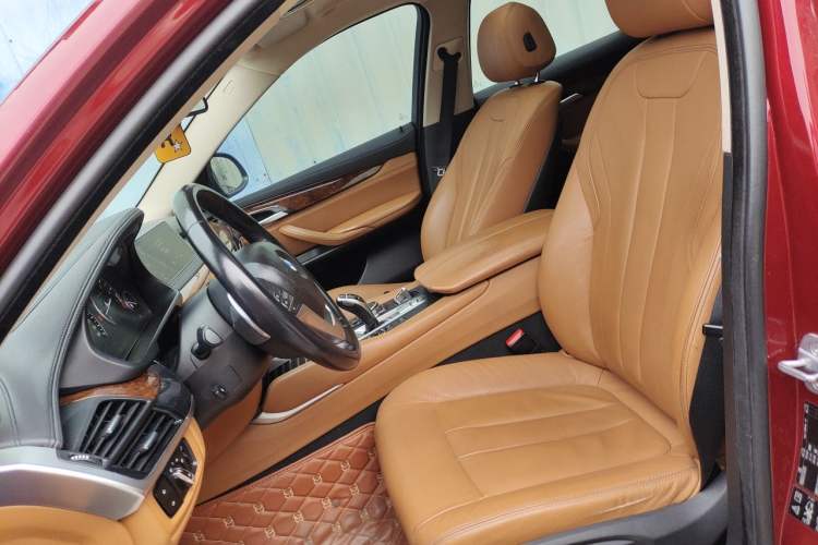 Used BMW X6 2015 xDrive35i Leading Model Left Front Seat