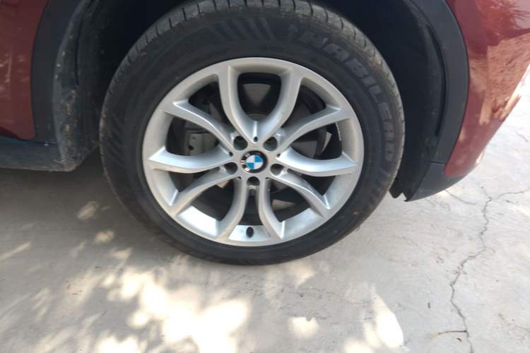 Used BMW X6 2015 xDrive28i Right Front Wheel Hub
