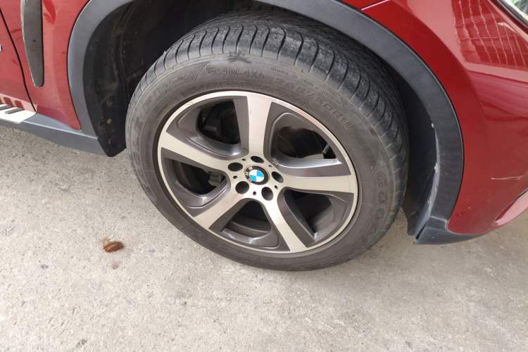 Used BMW X6 2015 xDrive35i Luxury Edition Right Front Wheel Hub
