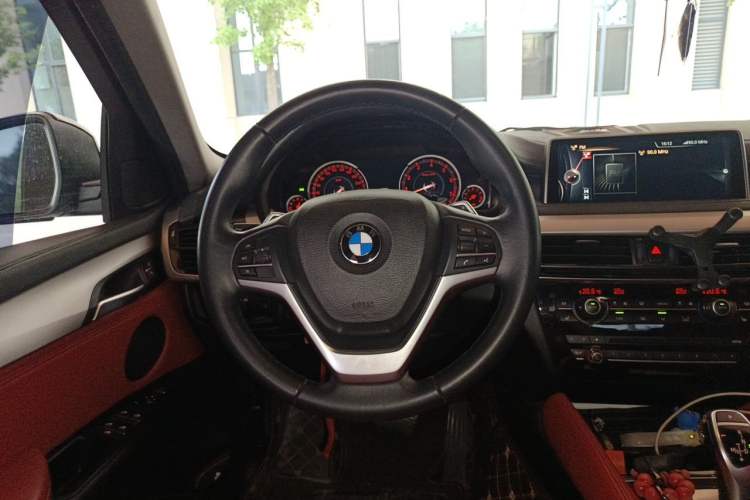 Used BMW X6  Steering Wheel