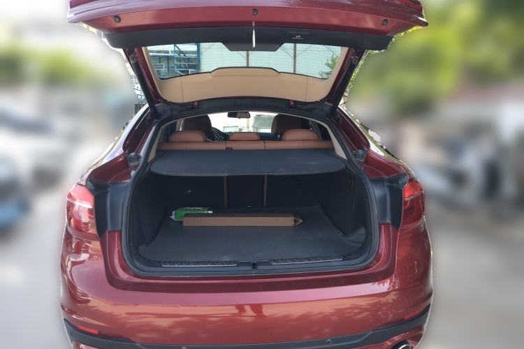 Used BMW X6 2015 xDrive28i Trunk