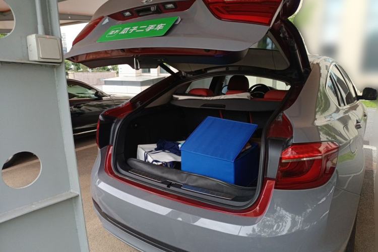 Used BMW X6  Trunk