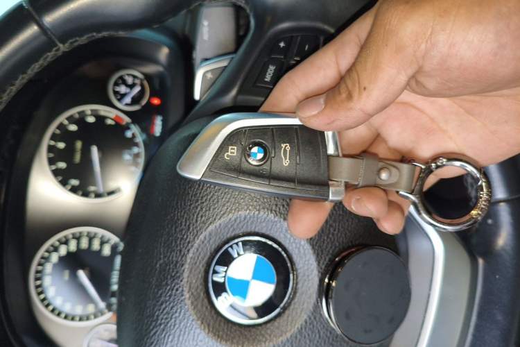 Used BMW X6 2015 xDrive35i Luxury Edition Vehicle Key