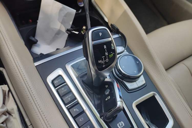 Used BMW X6 2015 xDrive50i M Sport model Gear Lever