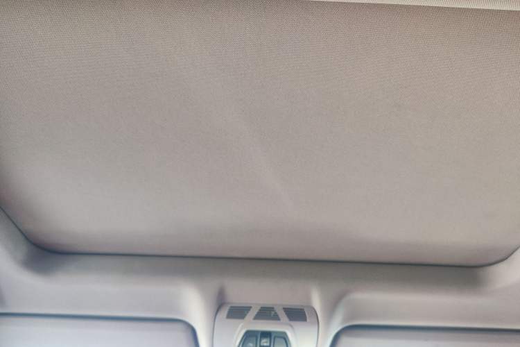 Used BMW X6 2015 xDrive28i Headliner