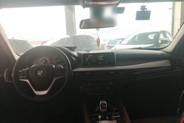 Used BMW X6 2015 xDrive35i Leading Model Interior 2
