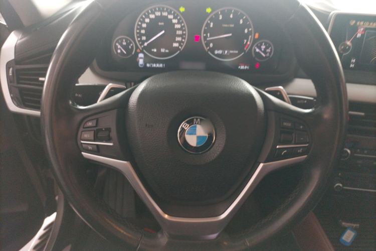 Used BMW X6 2015 xDrive35i Leading Model Steering Wheel