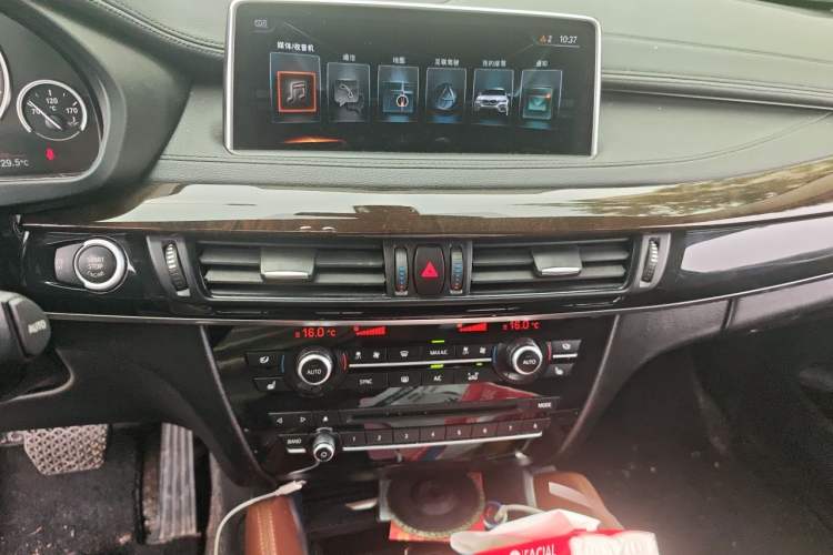 Used BMW X6 2015 xDrive28i Audio And AC Panel