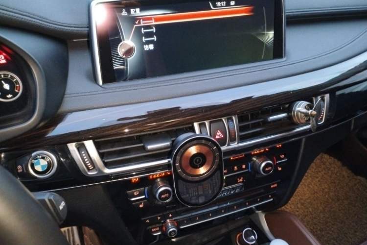 Used BMW X6 2015 xDrive35i Luxury Edition Audio And AC Panel