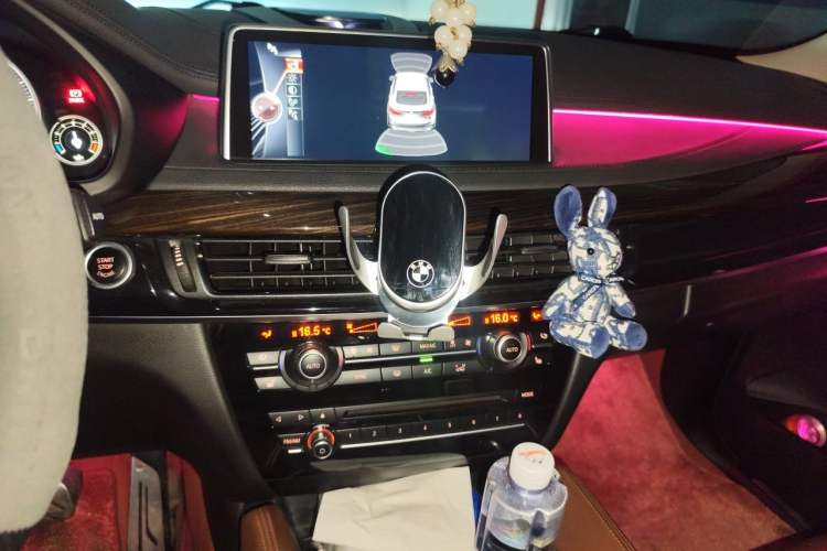 Used BMW X6 2015 xDrive35i Luxury Edition Audio And AC Panel