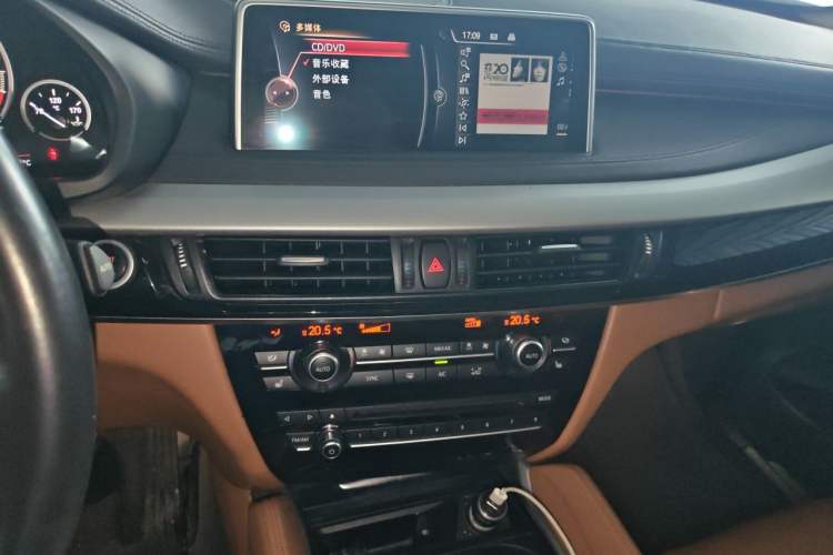Used BMW X6 2015 xDrive35i Leading Model Audio And AC Panel