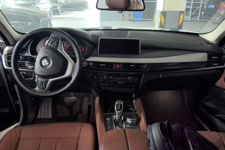 Used BMW X6 2015 xDrive35i Leading Model Center Console
