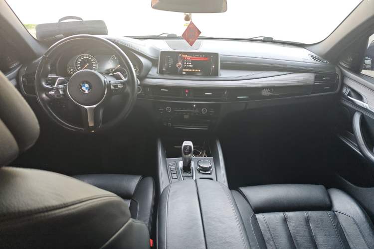 Used BMW X6 2015 xDrive50i M Sport model Center Console