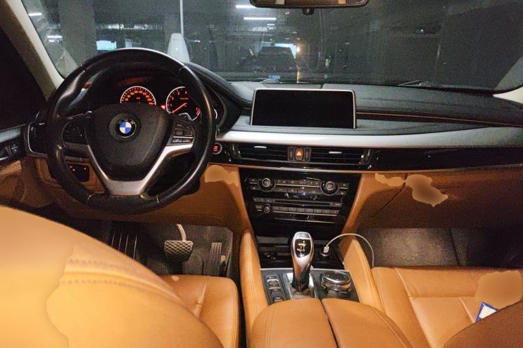Used BMW X6 2015 xDrive35i Leading Model Center Console