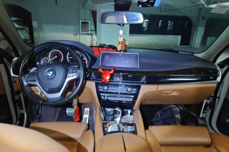Used BMW X6 2015 xDrive28i Center Console