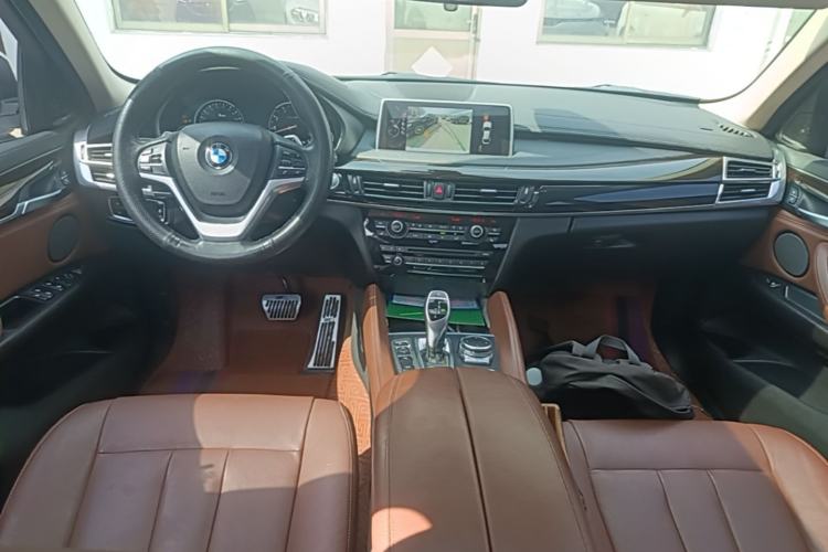 Used BMW X6 2015 xDrive35i Leading Model Center Console
