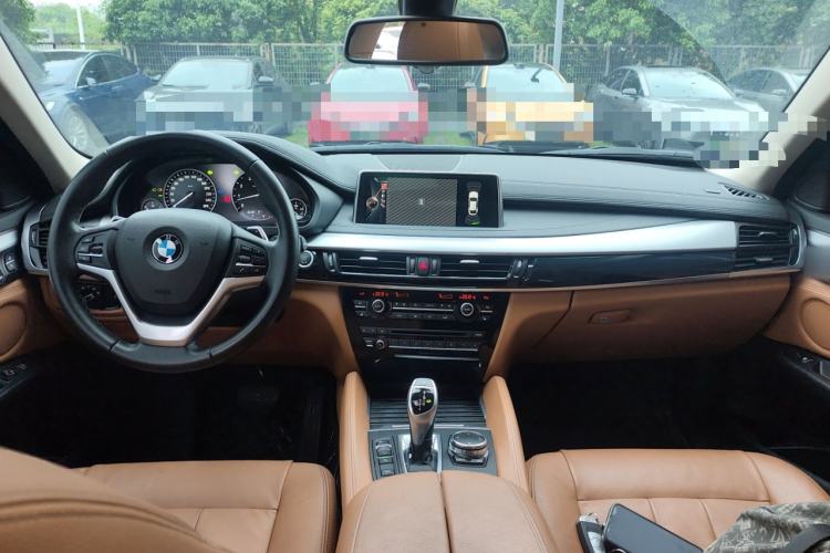 Used BMW X6 2015 xDrive35i Leading Model Center Console