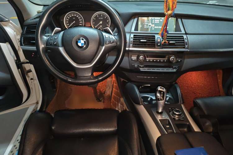 Used BMW X6 2015 xDrive35i Leading Model Center Console