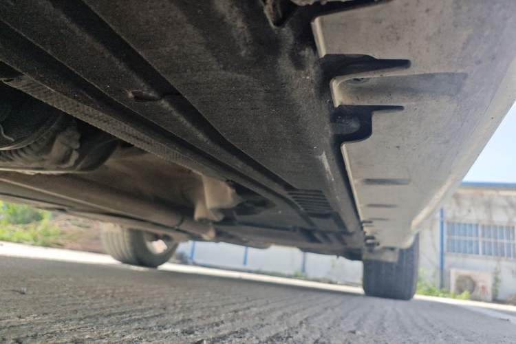 Used BMW X6  Chassis Front Left