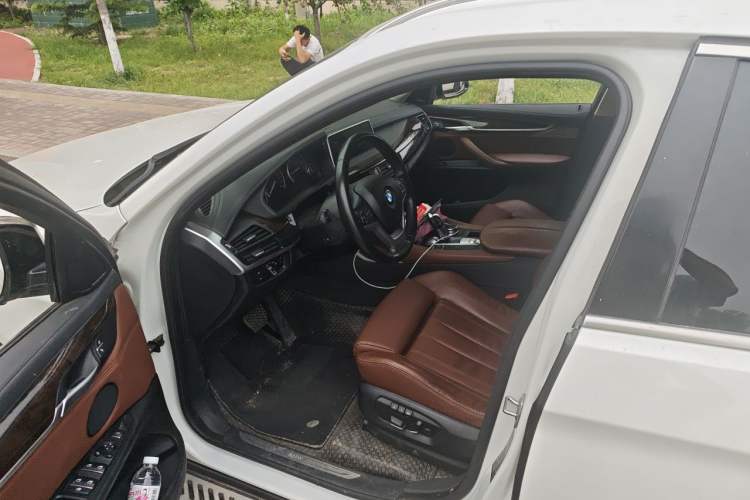 Used BMW X6 2015 xDrive28i Driver Seat