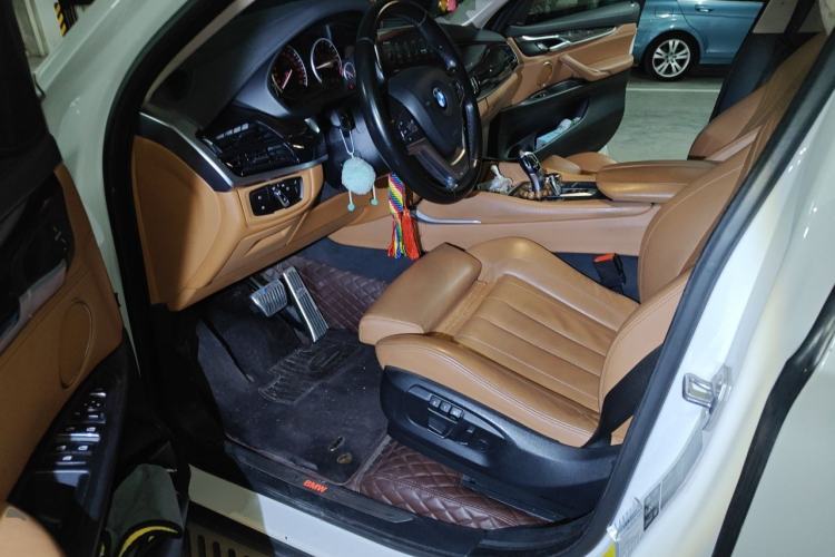 Used BMW X6 2015 xDrive28i Driver Seat