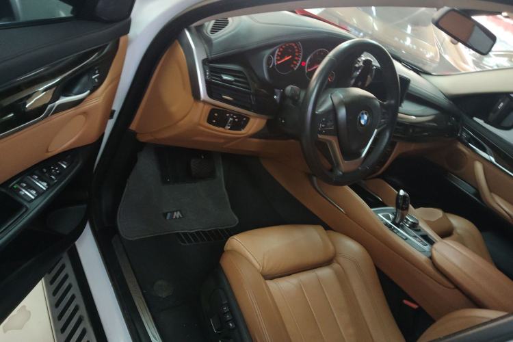 Used BMW X6 2015 xDrive28i Driver Seat