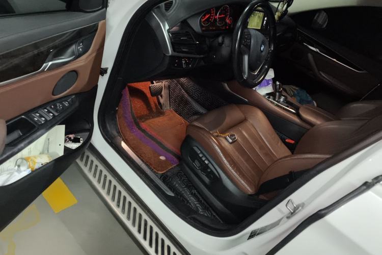 Used BMW X6 2015 xDrive28i Driver Seat