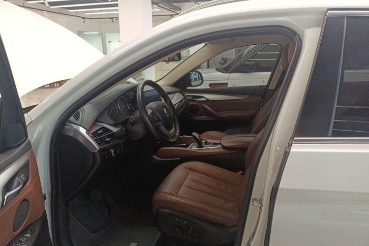Used BMW X6  Driver Seat