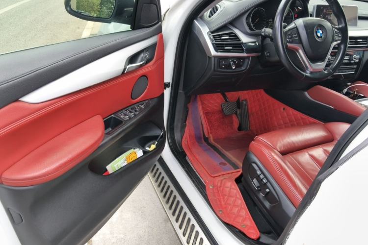 Used BMW X6  Driver Seat