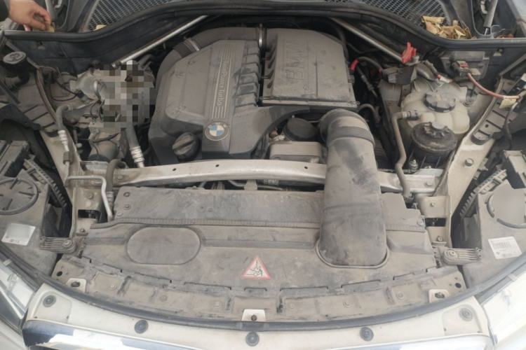 Used BMW X6 2015 xDrive35i Luxury Edition Engine Bay