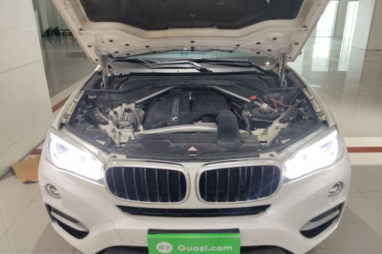 Used BMW X6 2015 xDrive35i Leading Model Engine Bay