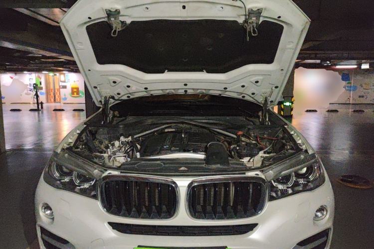 Used BMW X6 2015 xDrive35i Leading Model Engine Bay