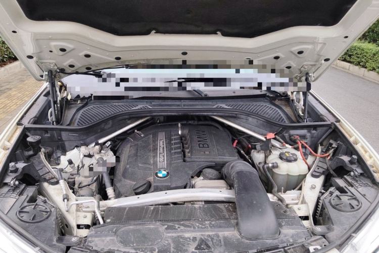 Used BMW X6 2015 xDrive35i Leading Model Engine Bay
